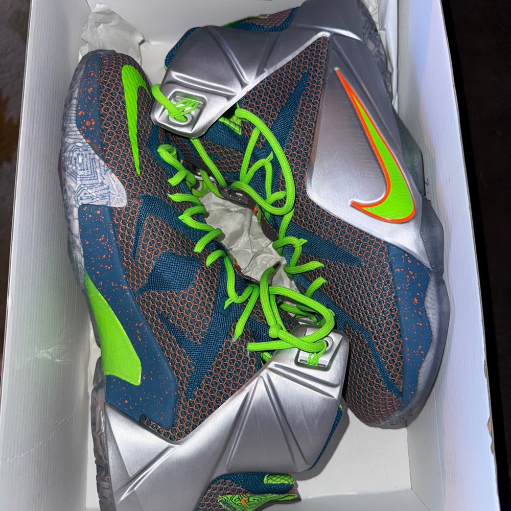 Nike LeBron 12 Trillion Dollar Man 705410 430